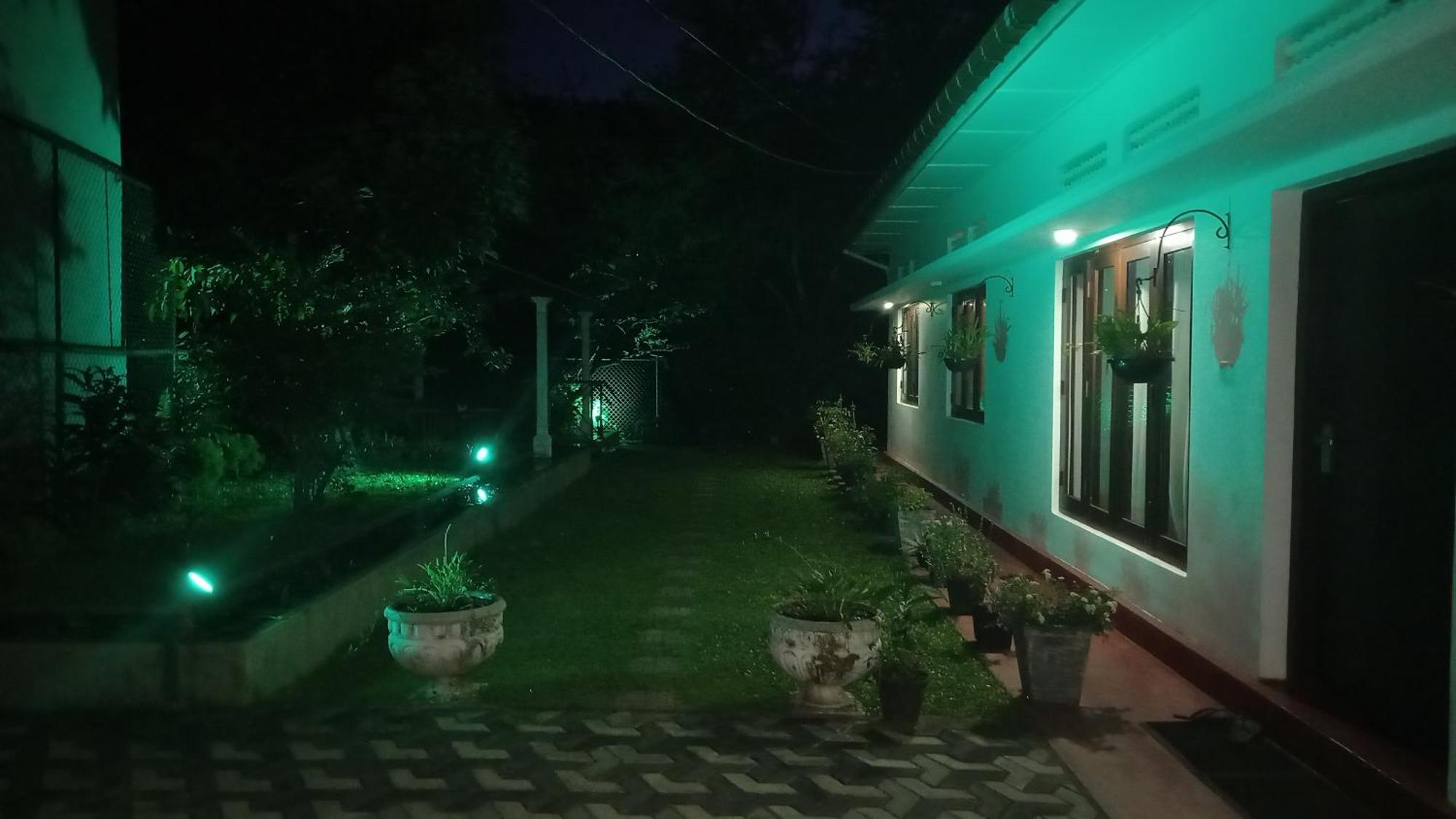 Mahaweli Shades Kandy Exterior foto