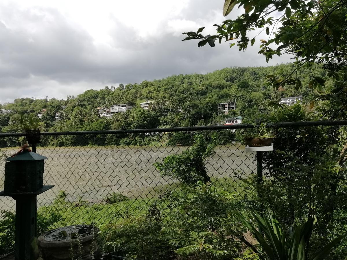 Mahaweli Shades Kandy Exterior foto