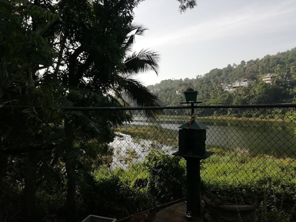 Mahaweli Shades Kandy Exterior foto